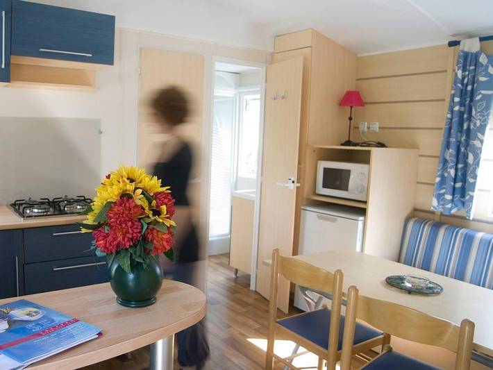 Camping pour 6 personnes, avec bassin pour enfant dans le Lot - 4