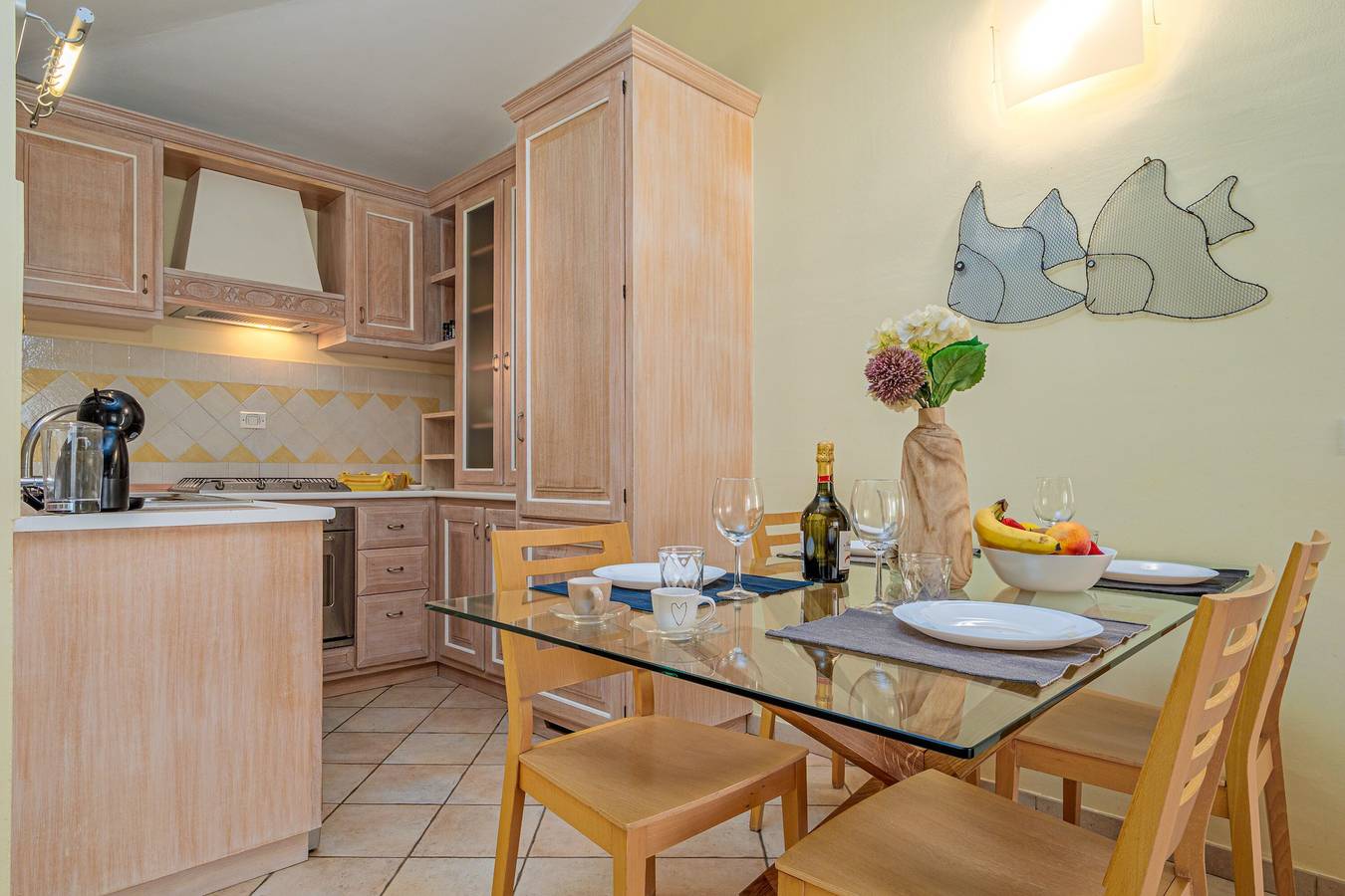 Appartamento intero, Appartamento 'Tramonto Sul Golfo' con Vista Mare, Wi-Fi e Aria Condizionata in Golfo Aranci, Costa Smeralda