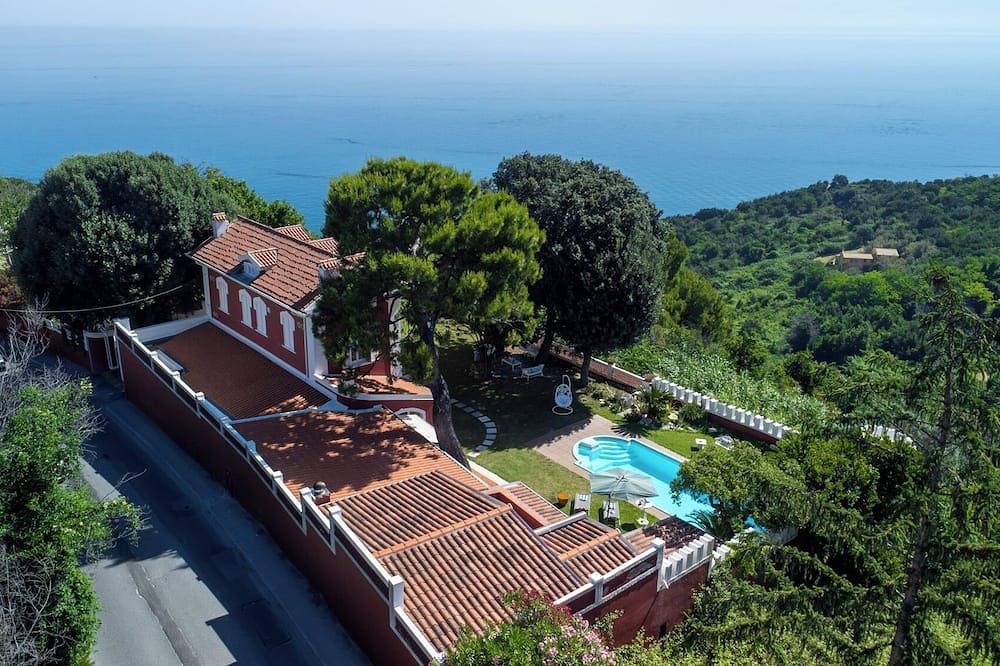 Villa Fiola 8, Emma Villas in Ancona, Riviera del Conero