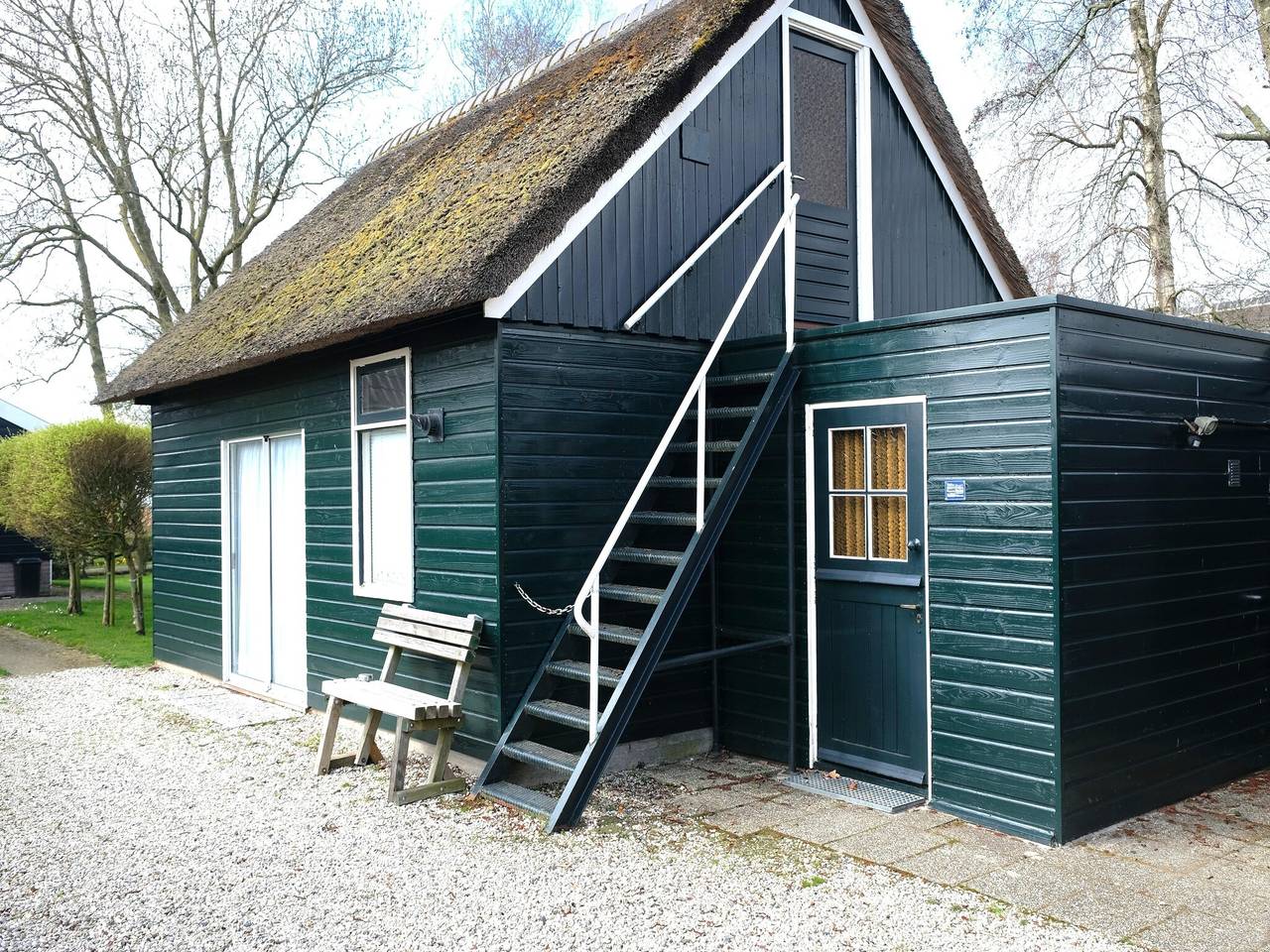 Ferienhaus in Dwarsgracht bei Giethoorn in Giethoorn, Nationalpark Weerribben-Wieden