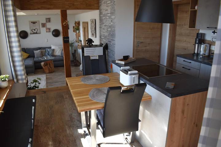 Bungalow für 3 Personen, mit Balkon und Balkon/Terrasse sowie Whirlpool und Terrasse in Niederbayern