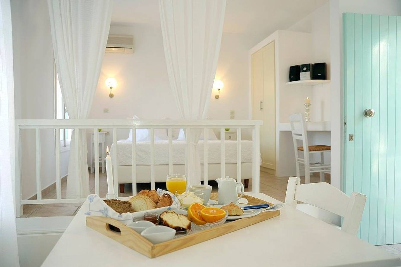 Studio Aelionis, Divine Sea Views, Furnished Terrace, Milos in Pollonia, Milos
