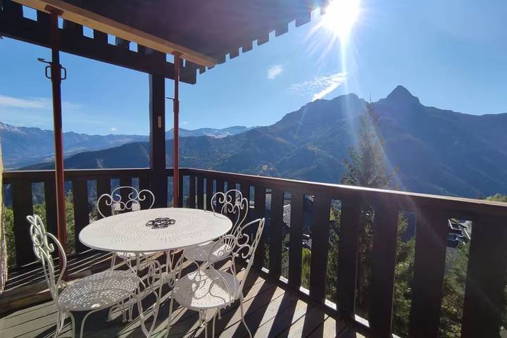 Entire apartment, Mountain View Bright Apartment in Pra Loup in Pra-Loup, Uvernet-Fours