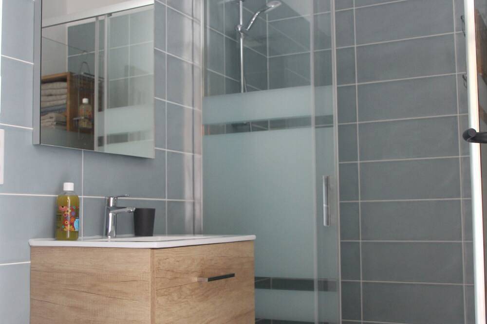 Renovated farmhouse in the heart of nature in the Pnr de Millevaches en Limousin in Sussac, Limoges region