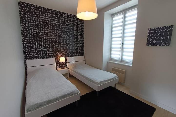 Location de vacances pour 4 personnes, avec jardin et piscine à Brengues - 3