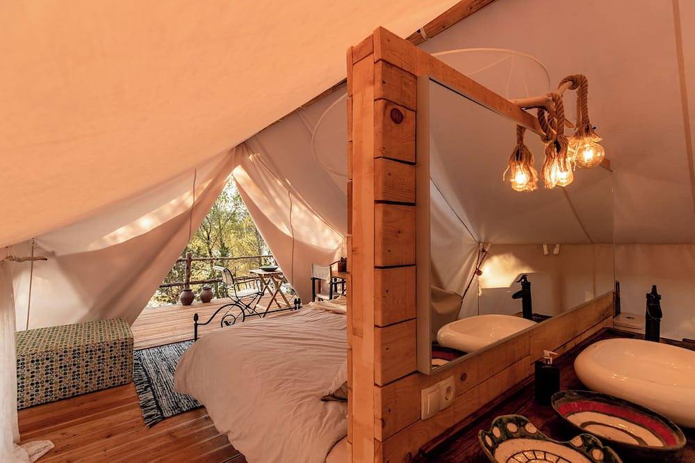 Cozy  glamping tent  in Hvar island with sea view in Vrboska, Hvar