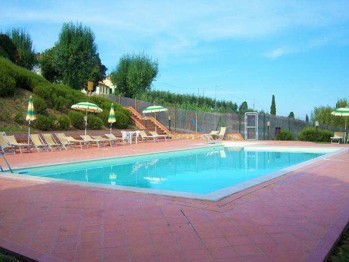 Agriturismo per 6 persone, con Giardino e Piscina a Gambassi Terme