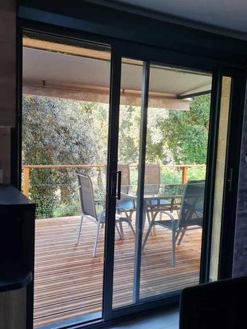 Gîte pour 6 personnes, avec jacuzzi et jardin, animaux acceptés à Cendras
