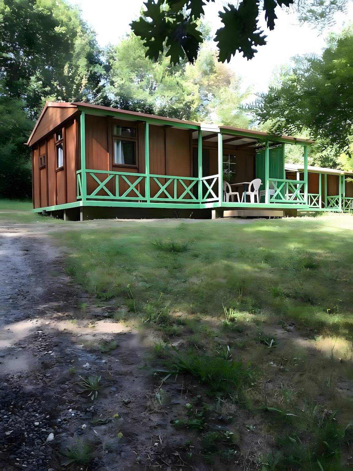 Chalet 'Campitel 4 Personnes 92' mit privater Terrasse, privatem Garten und Wi-Fi in Bretagne-d'Armagnac, Gers