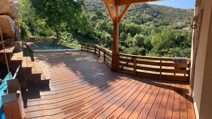 Location de vacances pour 4 personnes, avec vue ainsi que jardin et piscine, animaux acceptés à Feliceto - 2