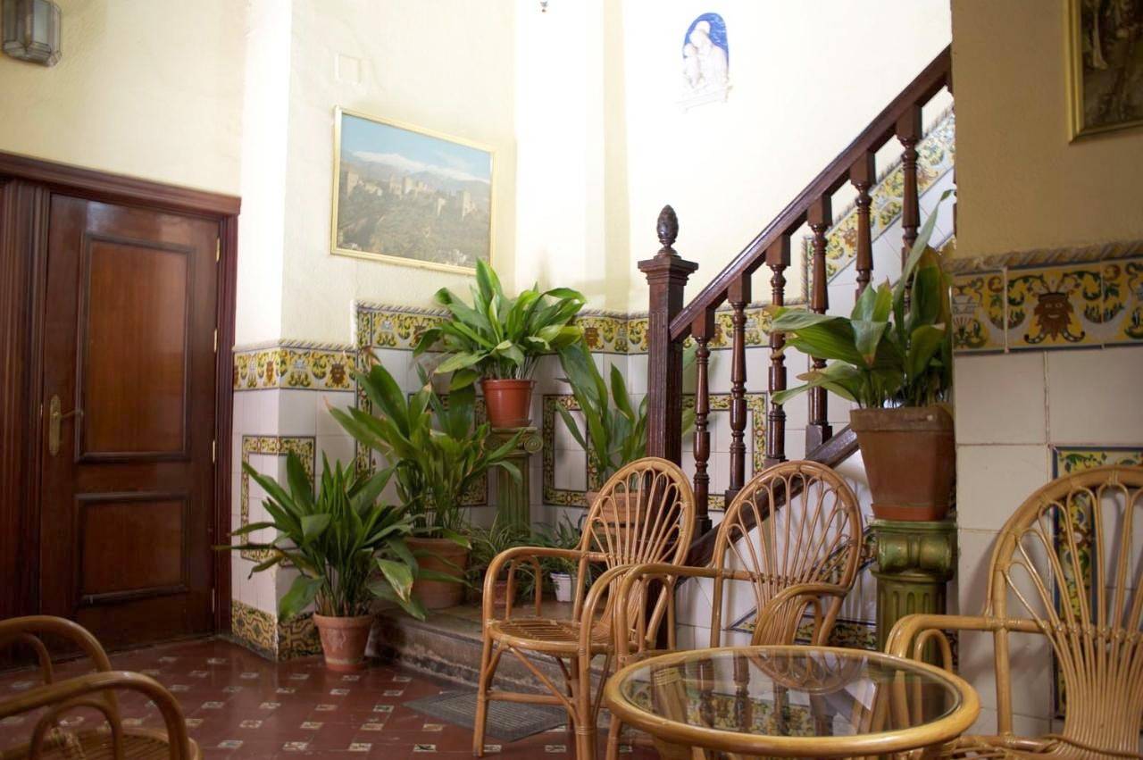 Single Room with Shared Bathroom in Centro-Sagrario, Granada