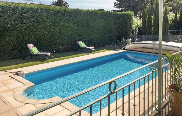 Location de vacances pour 5 personnes, avec piscine et terrasse à Maussane-les-Alpilles - 2