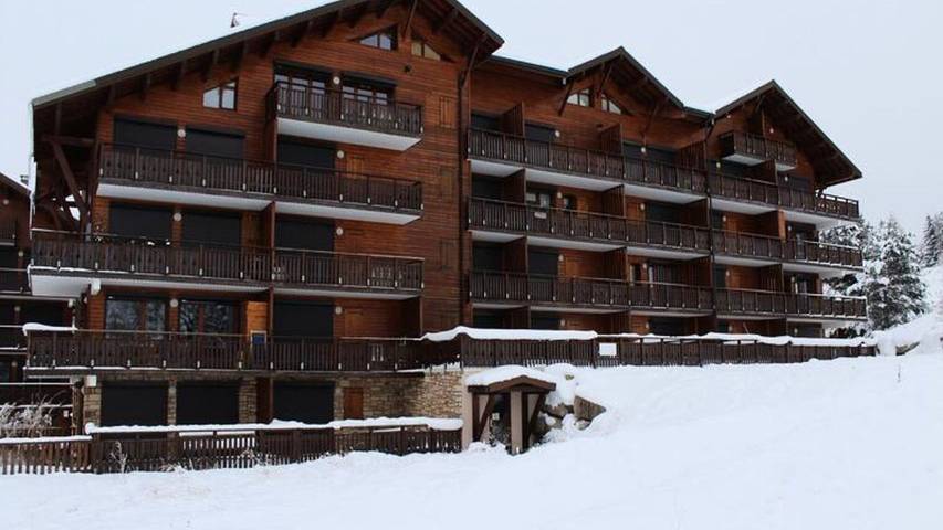 Chalet pour 9 personnes, avec balcon dans La Joue du Loup