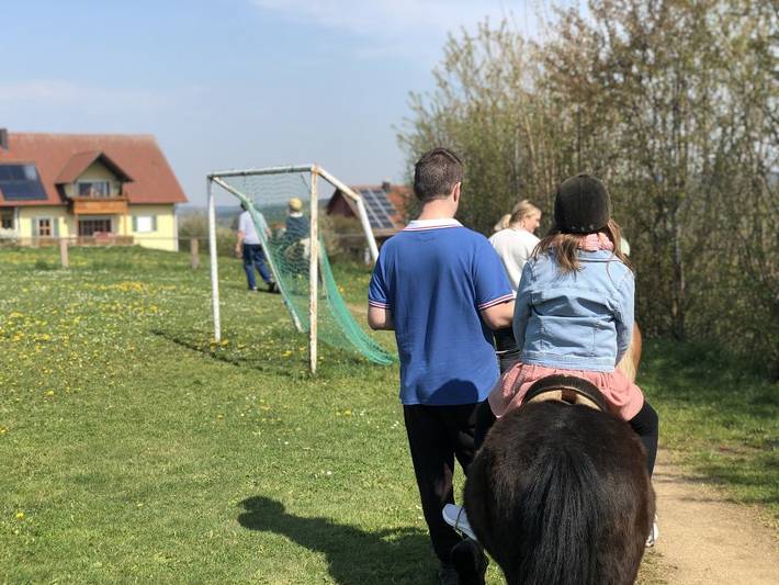 Bauernhof für 5 Personen, mit Garten und Terrasse in Neunburg vorm Wald - 4