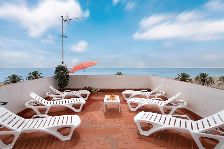 Casa rural para 14 personas, con vistas al mar y terraza en Provincia de Barcelona - 2