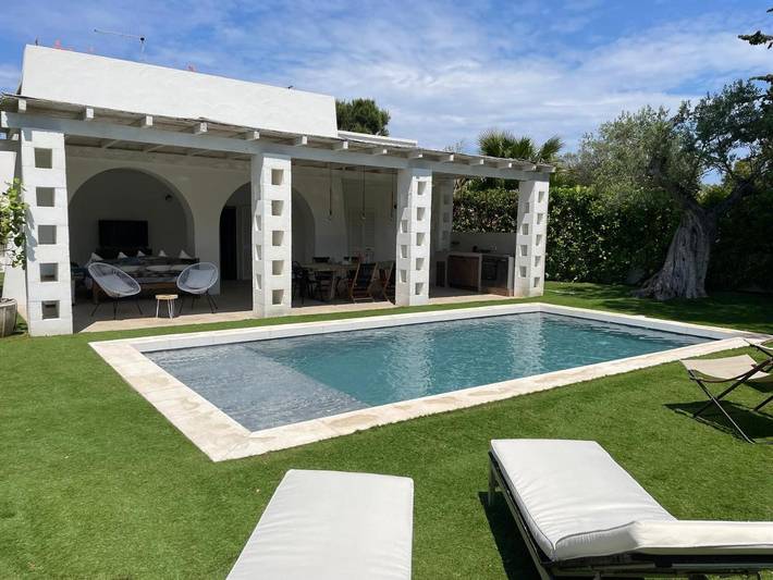 Casa vacanza per 5 persone, con Terrazza e Giardino nonché Piscina a Rosa Marina