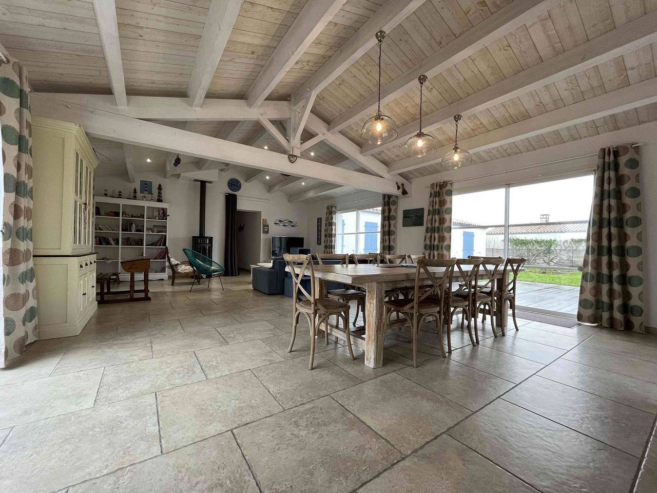 Villa de 3 dormitorios con piscina y jardín cerrado, cerca del mar in Saint-Denis-d'Oléron, Côte de Beauté