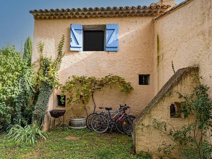 Casa de vacaciones en Goult con barbacoa. in Gargas, Parque natural regional del Luberon