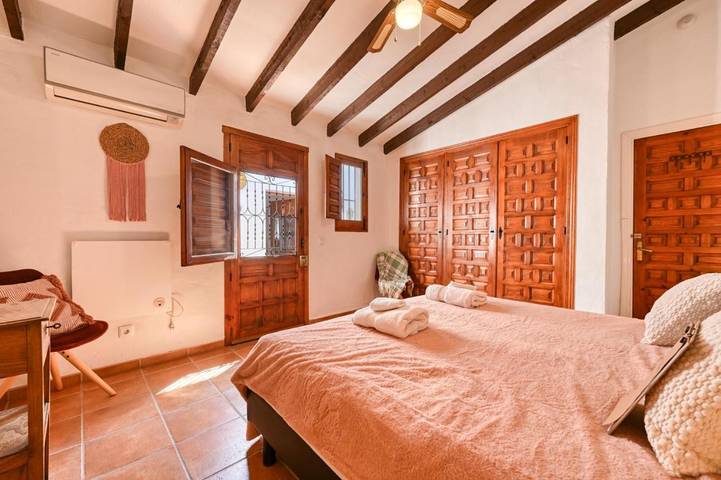 Chambre d’hôte pour 2 personnes, avec Terrasse et Jardin ainsi que Piscine et Vue à Arenas - 2