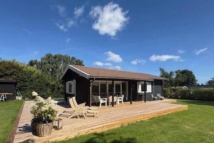 Ferienhaus für 4 Personen, mit Terrasse in Dyngby Strand