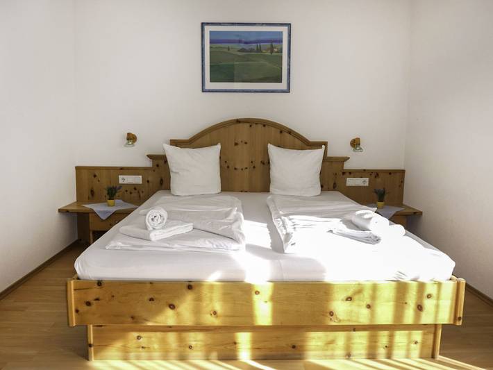 Ferienwohnung für 10 Personen, mit Balkon und Terrasse sowie Garten und Ausblick in Pettneu am Arlberg - 4