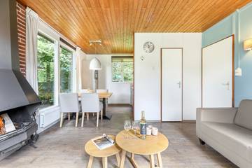 Bungalow für 4 Personen, mit Terrasse und Balkon/Terrasse in Drenthe