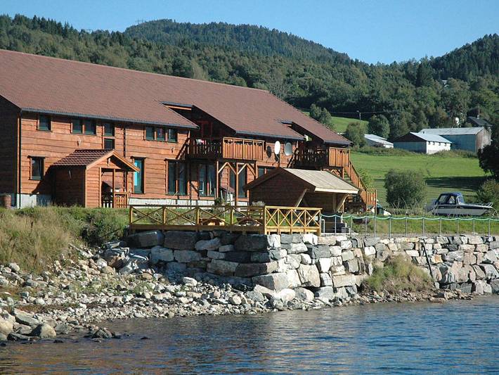 Ferienhaus für 15 Personen, mit Balkon und Terrasse sowie Pool in Nesset