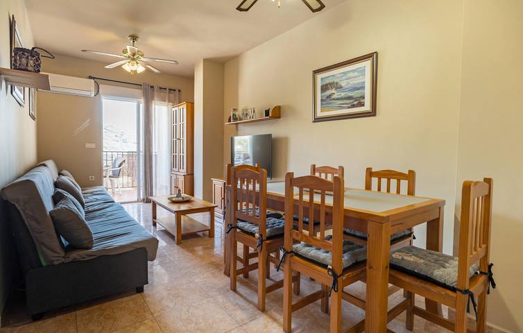 Gîte pour 5 personnes, avec terrasse, adapté aux familles dans Castell de Ferro - 3