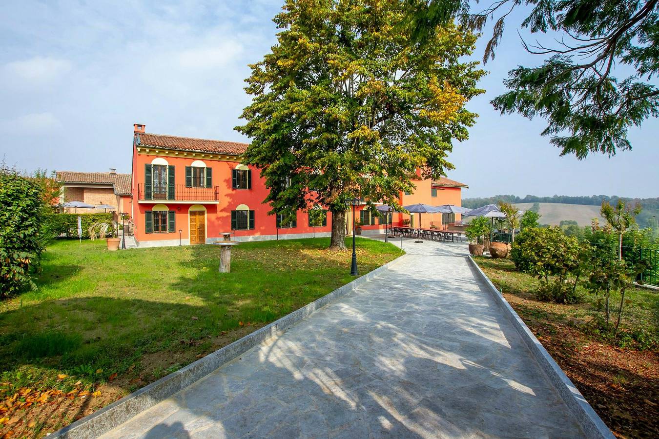 Elegante villa immersa nel proprio vigneto con piscina in Fubine, Provincia d'Alessandria