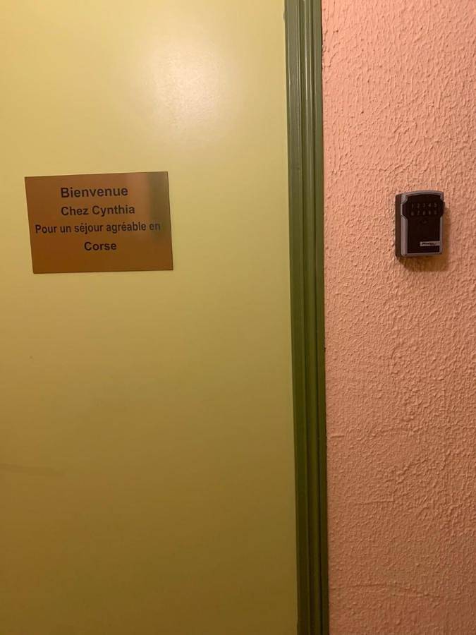 Gîte pour 4 personnes, avec vue dans Cinema Le Studio Bastia - 2