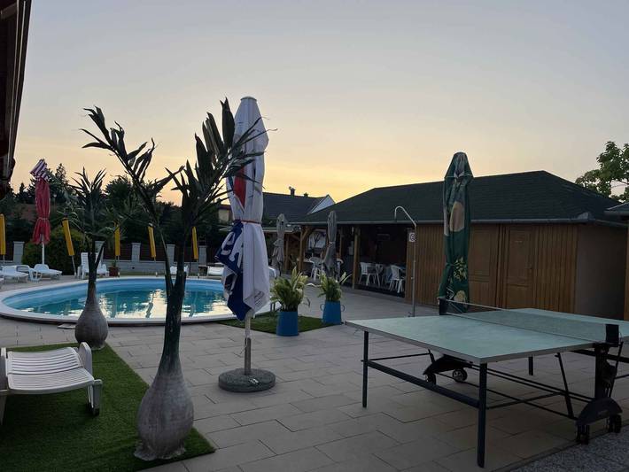 Ganze Ferienwohnung, Ferienwohnung mit beheiztem Pool und Internet in Gyenesdias, Balaton Hochland Nationalpark