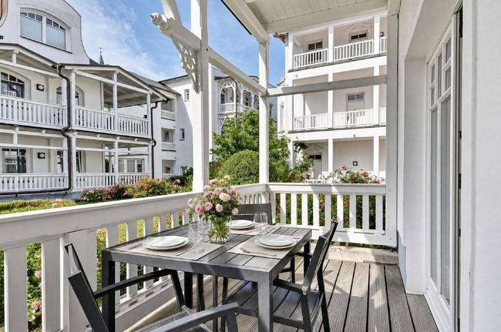 Entire apartment, Sonnige Auszeit am Meer: Ferienwohnung "Sonnendeck" in Binz auf der Insel Rügen in Ostseebad Binz, Binz