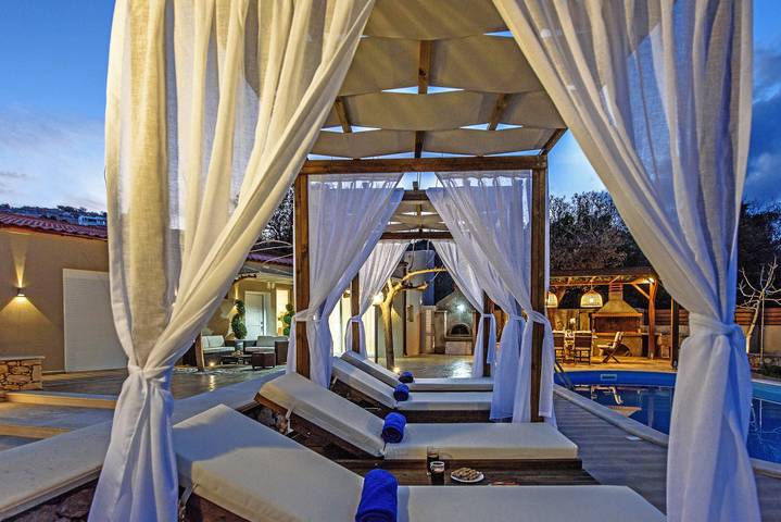 Location de vacances pour 5 personnes, avec piscine et jardin, adapté aux familles à Réthymnon - 4