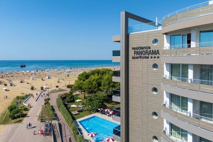 Ferienhaus für 4 Personen, mit Sauna und Pool sowie Ausblick und Garten in Bibione