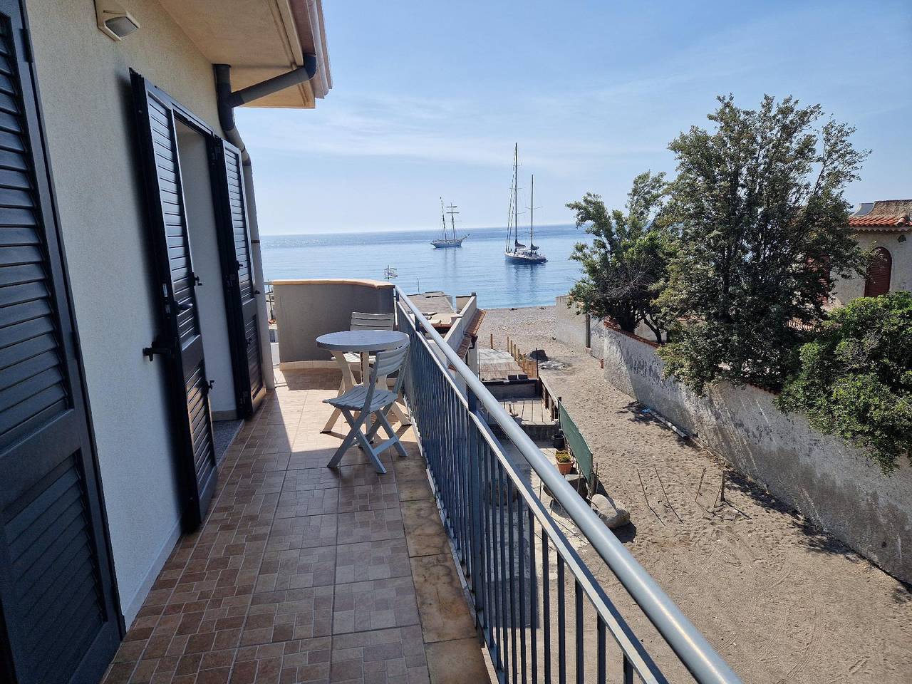 Beach House for 4 People in Sant'Anna (Catania), Sicily
