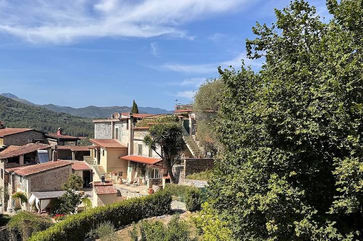 Ferienhaus für 4 Personen, mit Balkon und Garten