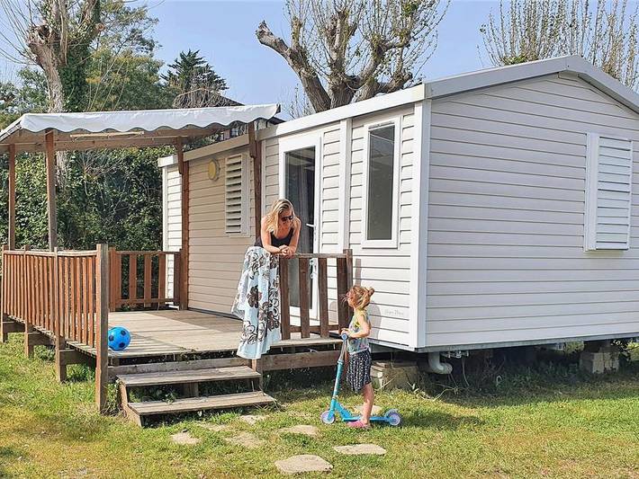 Camping pour 4 personnes, avec piscine et bassin pour enfant au Pays basque - 2