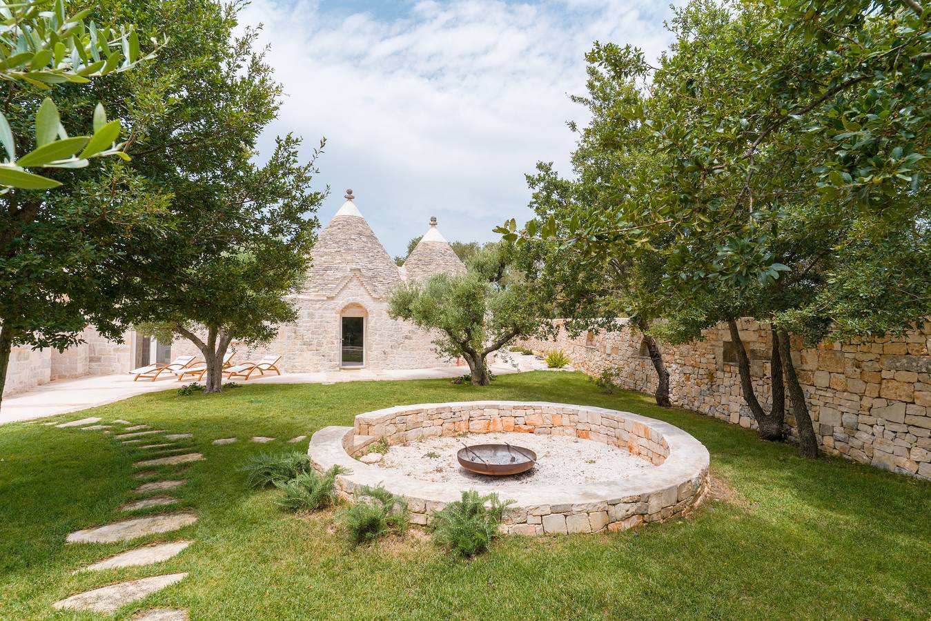 Villa 'Trulli Petrantiqua' avec piscine privée, Wi-Fi et climatisation in Locorotondo, Province de Bari