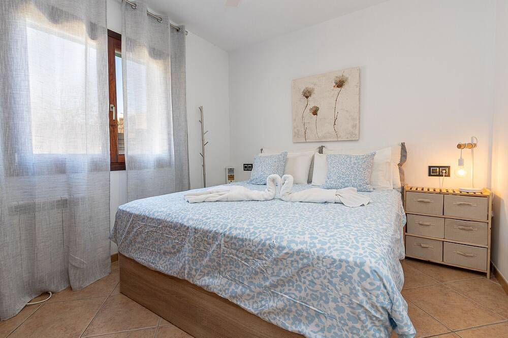 Modern holiday home with pool in the heart of Porreres. in Porreres, South Majorca