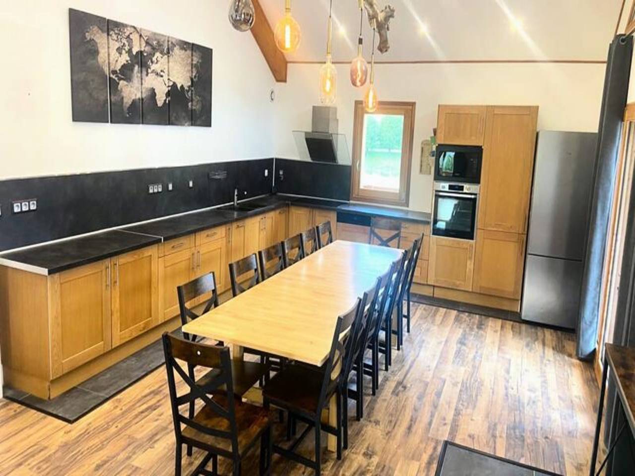 Entire apartment, Apartments for 14 People in Saint-Jean-de-Maurienne, Saint-Jean-de-Maurienne region