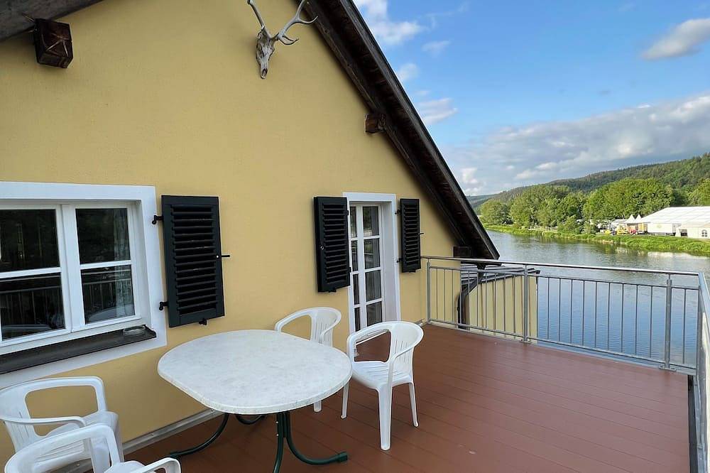 Fewo Schloß Ramspau - Forsthaus Obergeschoss (4-Sterne-Dtv) in Ramspau, Regenstauf