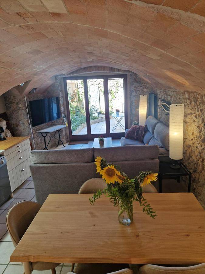 Location de vacances pour 6 personnes, avec jardin et terrasse à Bellcaire d'Empordà - 4