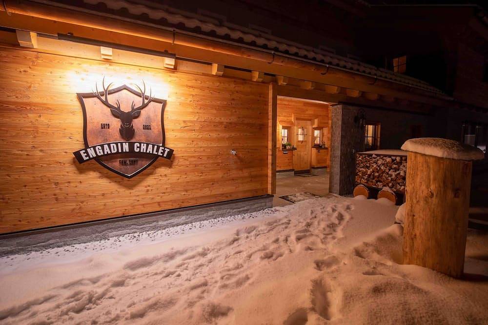 Geheel appartement, Engadin Chalet Appartment- Val Bever St.Moritz ideal for 2 persons. New! in Bever, Oberengadin