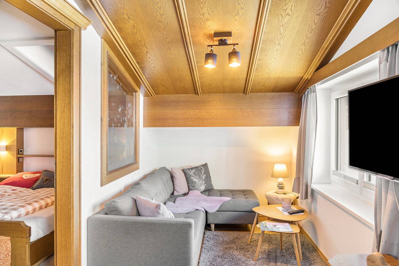 Ganze Wohnung, Apartment 'Schwalbennest - 17' mit Bergblick, gemeinsamer Terrasse und Wlan in Nesselwängle, Außerfern