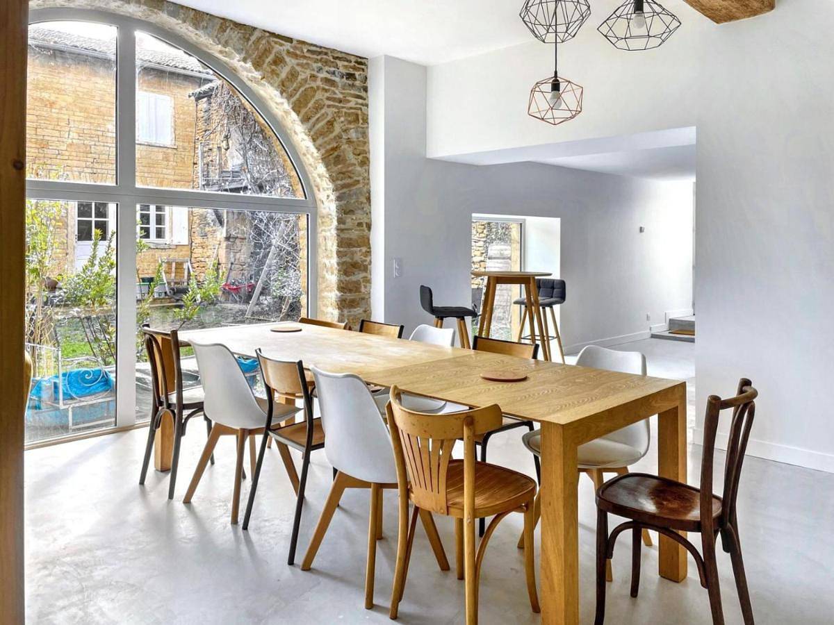 Four-Bedroom House in Lacenas, Beaujolais