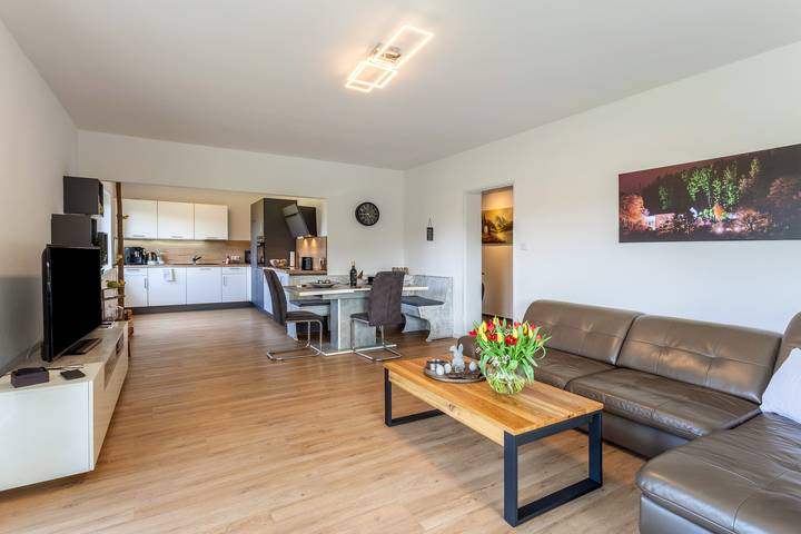 Appartement entier, Appartement "Sauerlandrefugium" avec vue sur la montagne, terrasse privée et sauna in Medebach, Upland