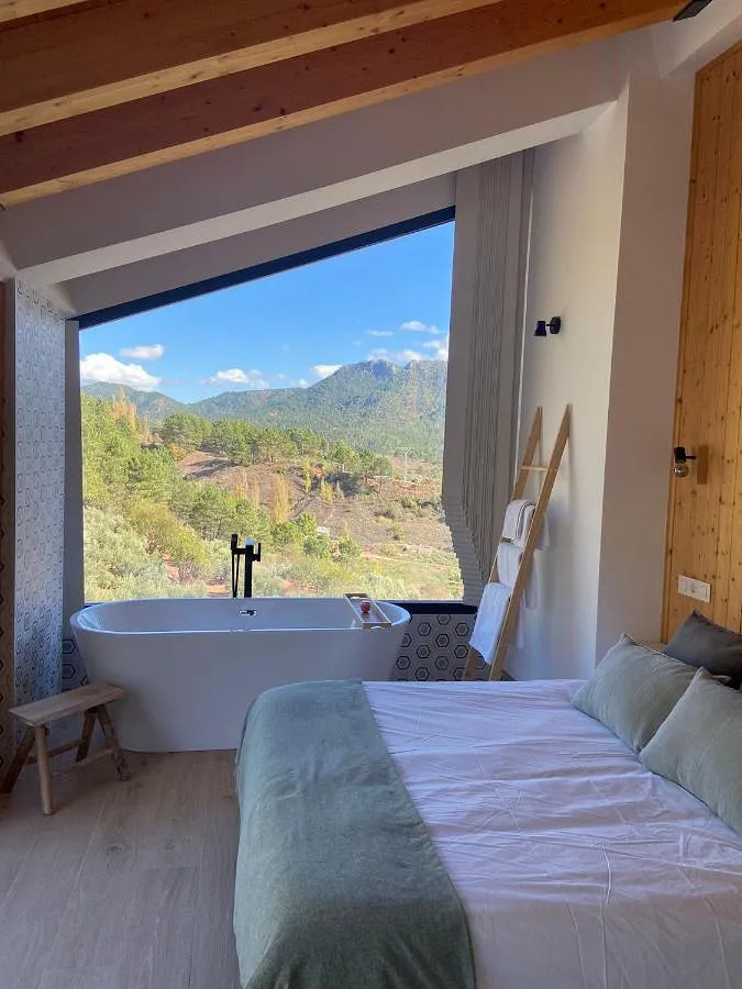 Holiday home for 8 people, with garden and view as well as terrace - 1
