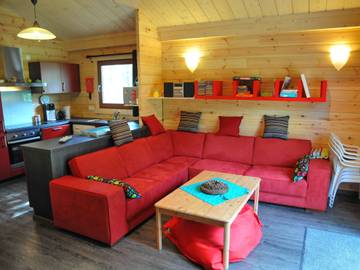 Gîte pour 8 personnes, avec terrasse à Viroinval