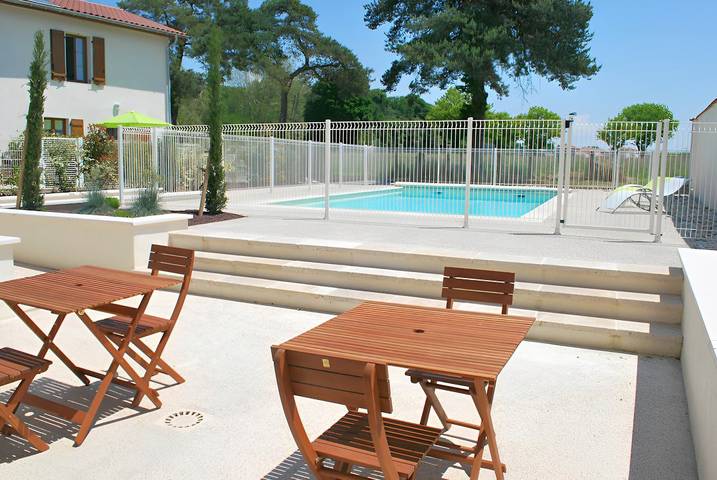 Chambre d’hôte pour 5 personnes, avec piscine et jardin dans l' Isère - 2