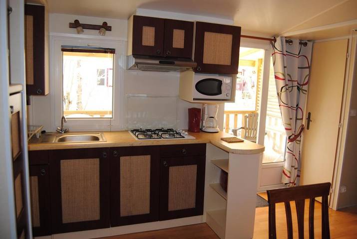 Location de vacances pour 6 personnes, avec piscine ainsi que vue et terrasse, animaux acceptés à Veyrignac - 3